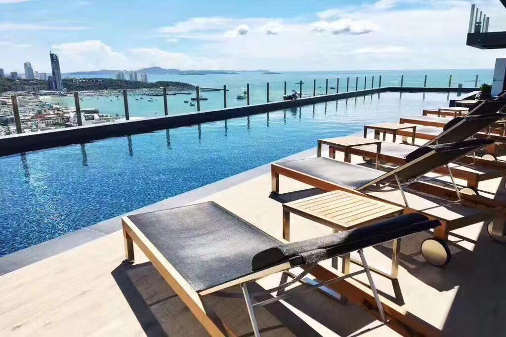 Apartment The Base 网红公寓 市中心核心区顶层无边泳池俯瞰整个芭堤雅海湾 Pattaya