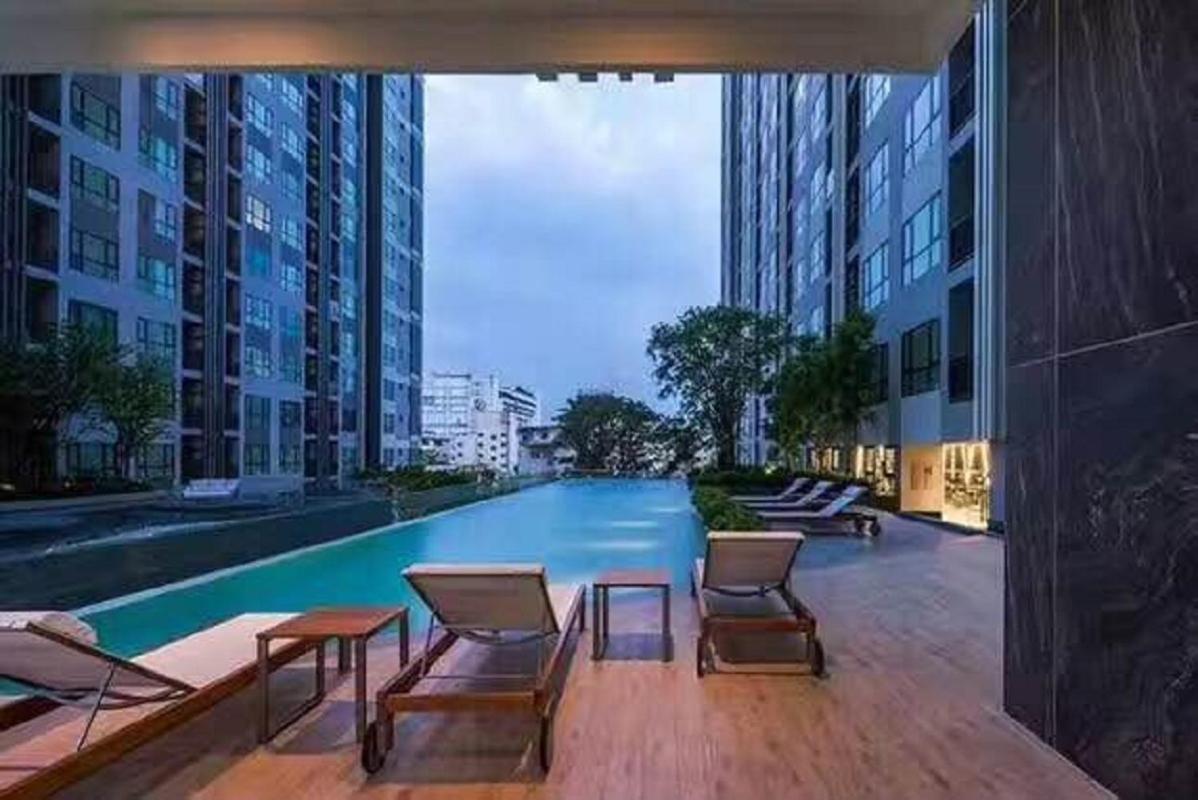 The Base 网红公寓 市中心核心区顶层无边泳池俯瞰整个芭堤雅海湾 Apartment Pattaya