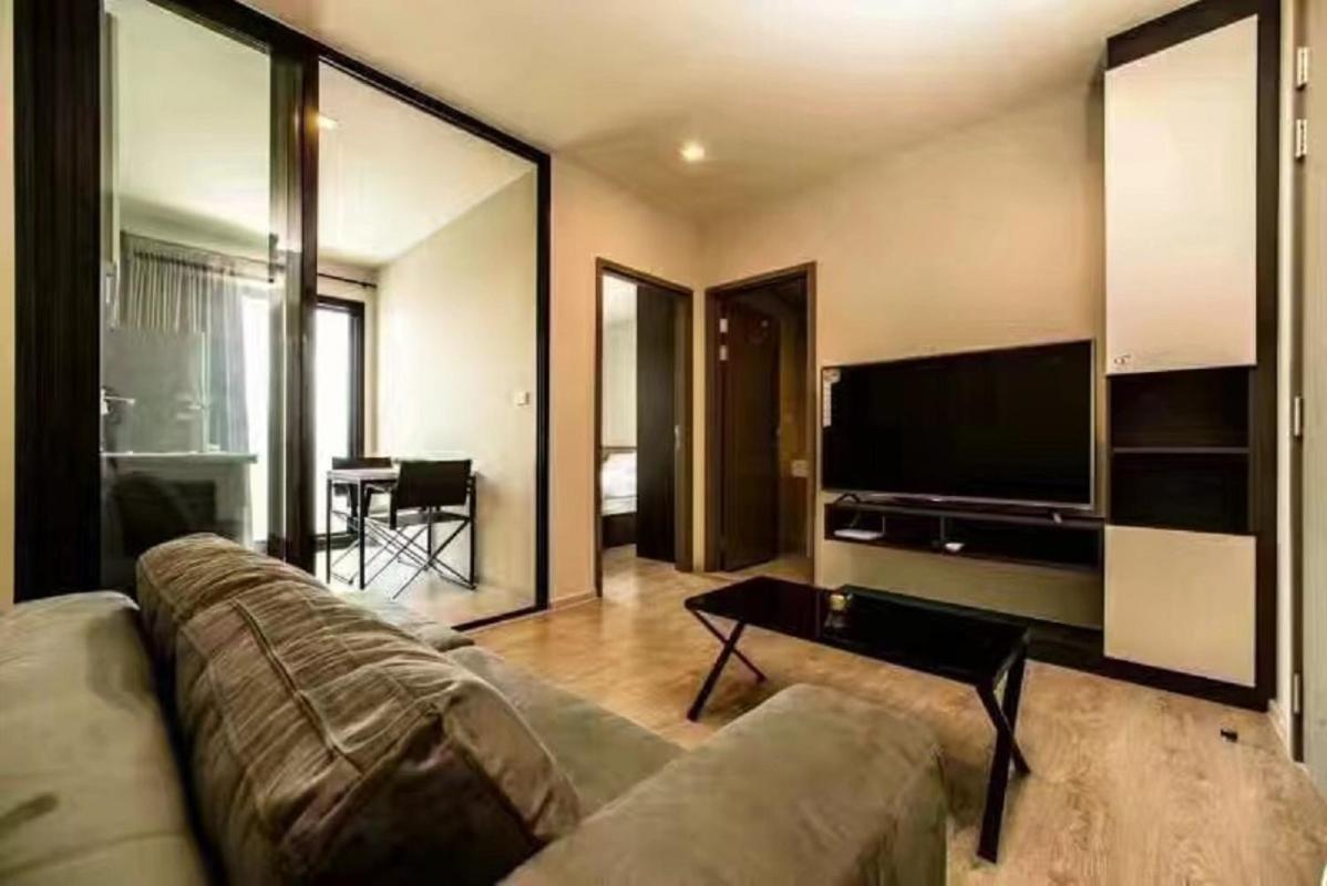 The Base 网红公寓 市中心核心区顶层无边泳池俯瞰整个芭堤雅海湾 Apartment Pattaya