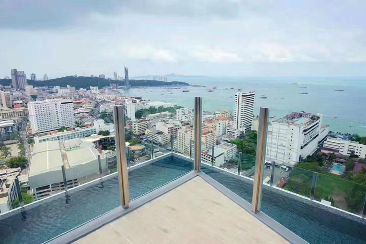 The Base 网红公寓 市中心核心区顶层无边泳池俯瞰整个芭堤雅海湾 Apartment