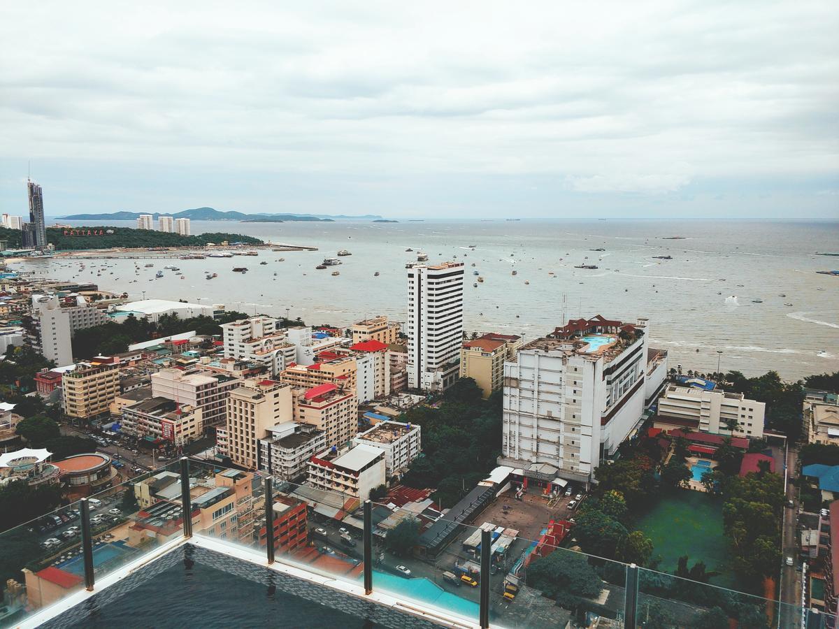 अपार्टमेंट The Base 芭提雅基地公寓 Pattaya